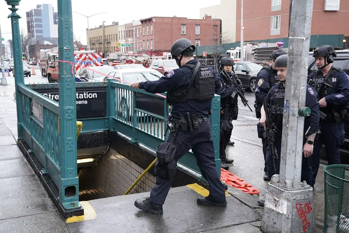 York Shooting| Gunman Fired Times Brooklyn Subway, Cops: Points