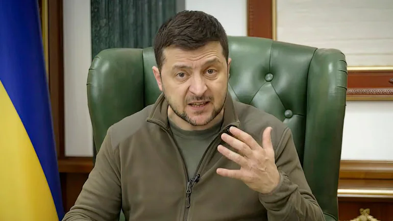 Will Find You: Ukraine Prez Zelenskyy Warns Russian Pilots Putin Steps Attack Amid Meet