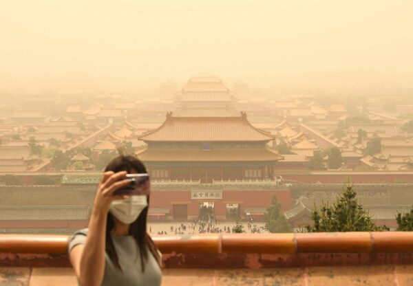 Smog, Grey Clouds Engulf Beijing As Sandstorms Return To China